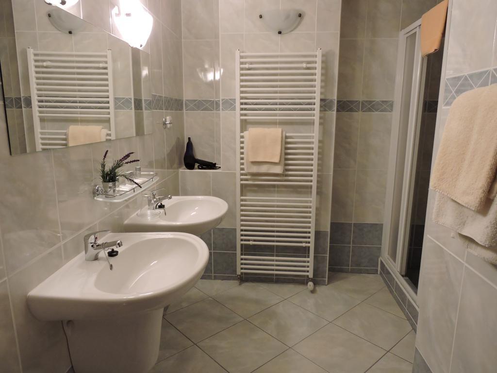 Hotel Atrium Jihlava Exterior photo